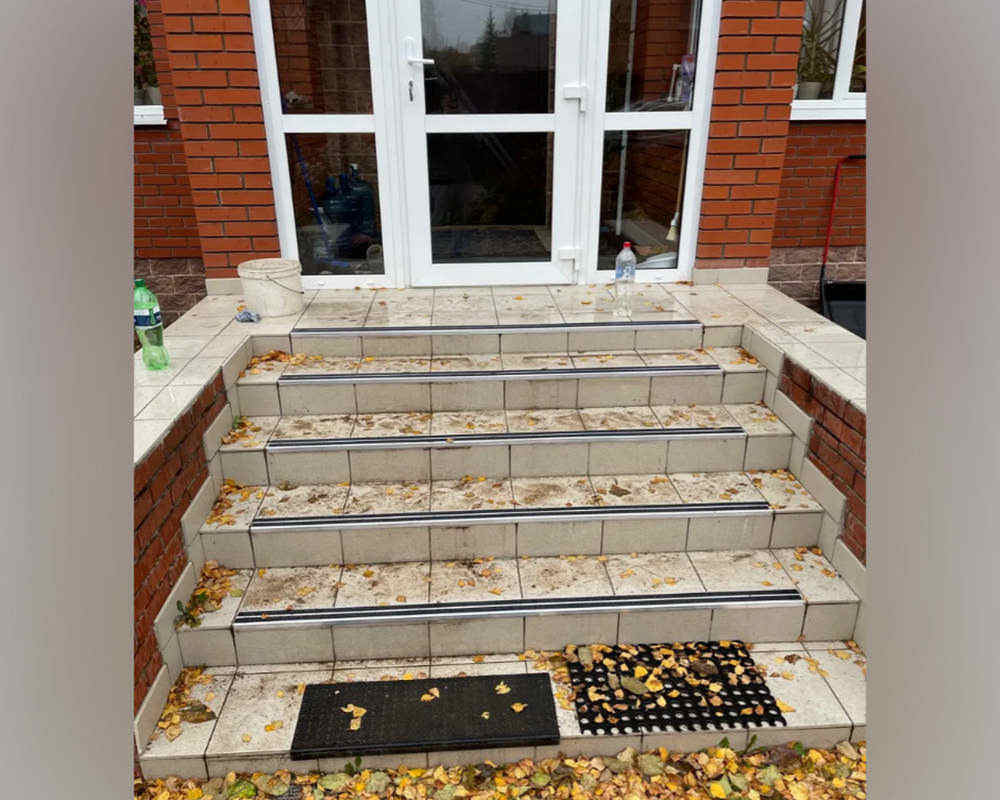 Порог одноуровневый ПС 08.900.01лч Серебро