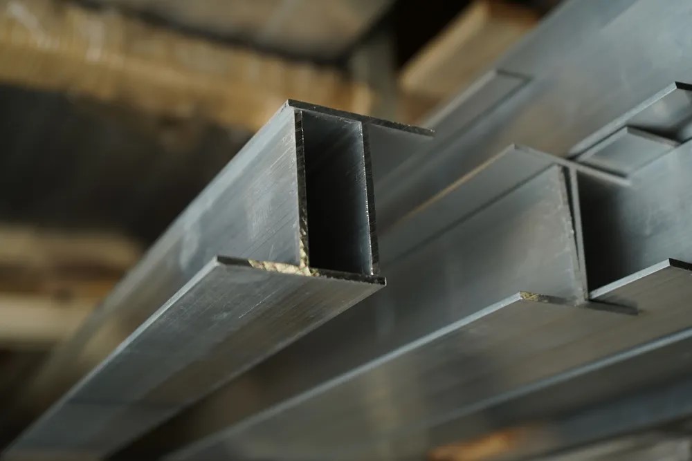 Тавр 15х15 мм Тп 01.2000.500 Без окраса