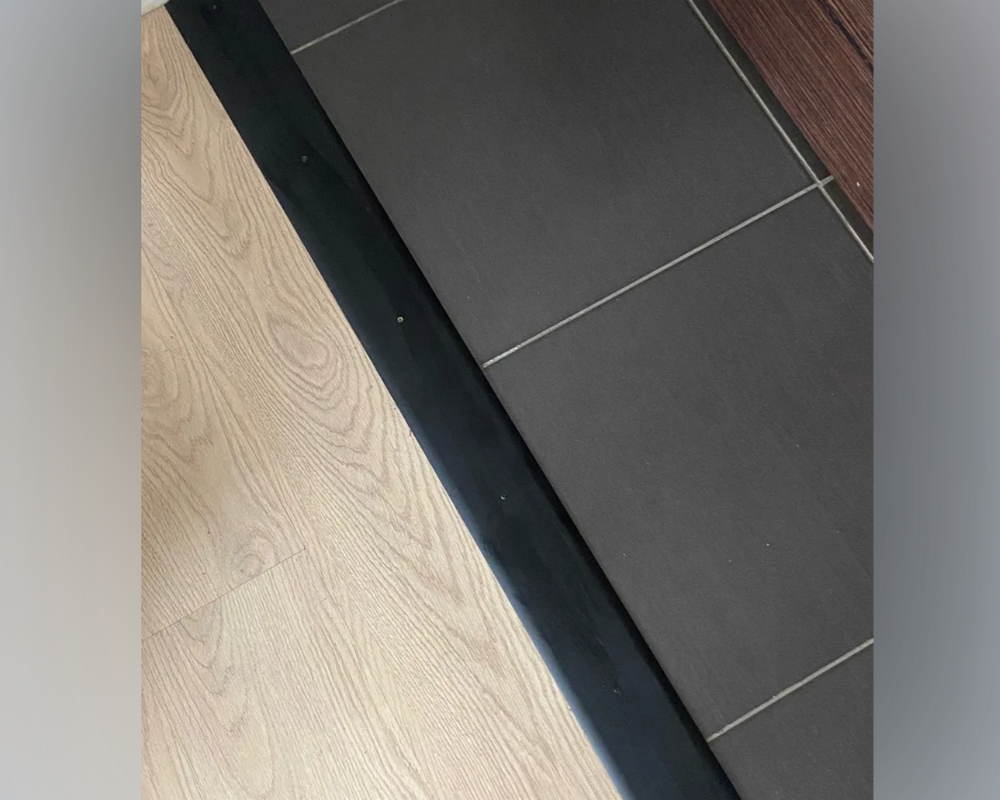 Порог одноуровневый ПС 05.2700.215 Черный