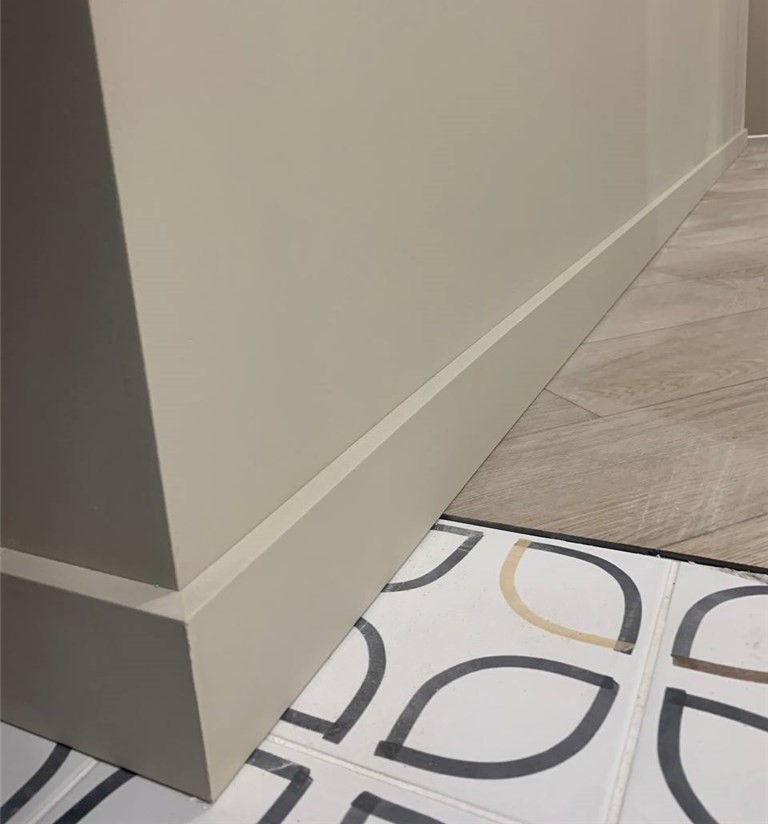 Плинтус NMC FD8 Wallstyl 80*15*2000. Окраска включена в стоимость