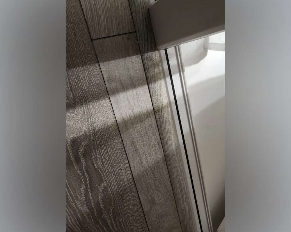 Самоклеящийся порог ЛС 35.1800.4053 Ясень графит