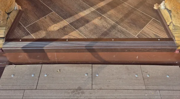 Порог угловой ПУ 02.900.088 Орех