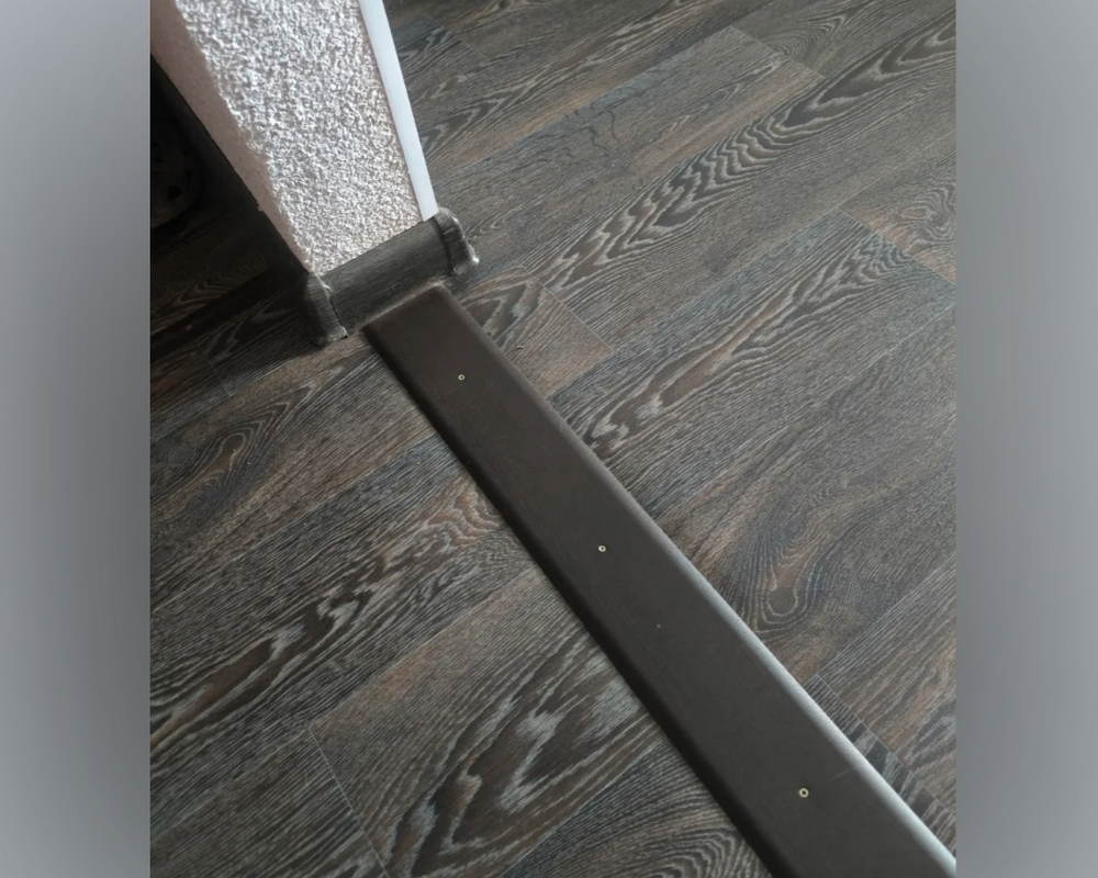 Порог одноуровневый ПС 05.2700.215 Черный