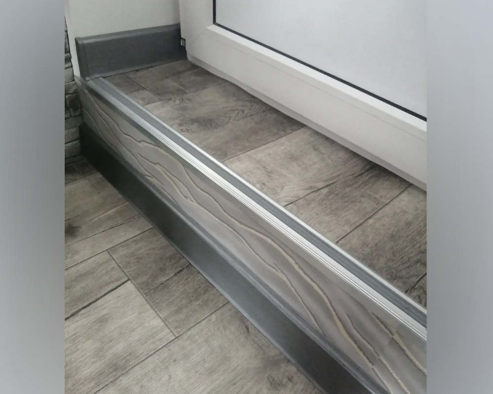 Порог одноуровневый ПС 08.900.01лч Серебро