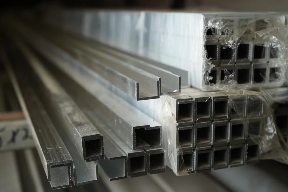 Швеллер 10*20*10 мм Шв 04.2000.504л Бронза. Цена за 5 штук.