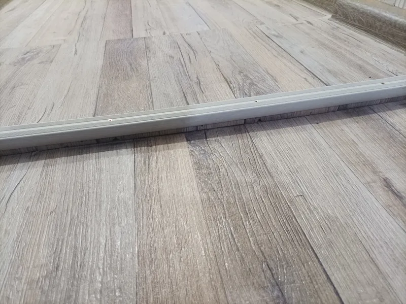 Порог угловой ПУ 06.1800.084 Дуб универсальный