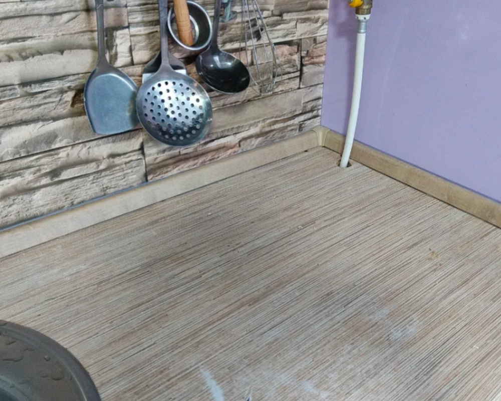 Плинтус для столешниц прямоугольный ПВХ Волшебная палочка 25*12мм 3м 2052 Дуб вотан