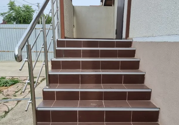 ПВХ-вставка ВПУ 10-1.2500.414 Серый