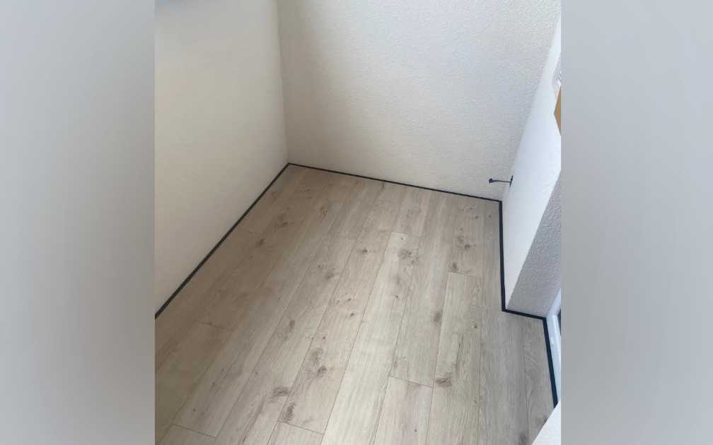 Микроплинтус AL16X5-03 16х6х2000мм Чёрный