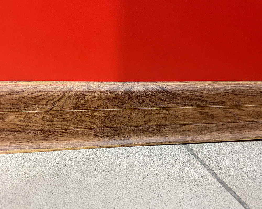 Плинтус ПВХ Идеал Классик 70мм 2,2м 321 Падук