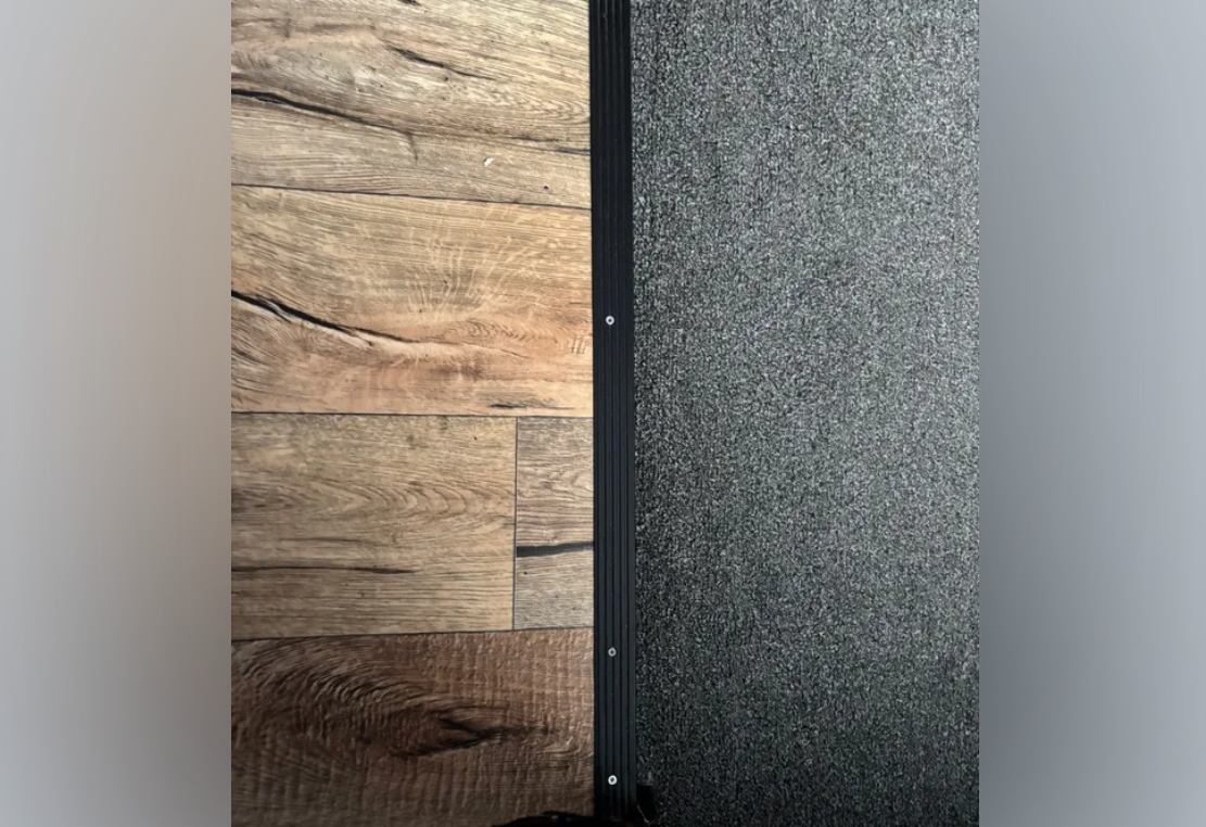 Порог угловой ПУ 04.900.059 Бетон скай