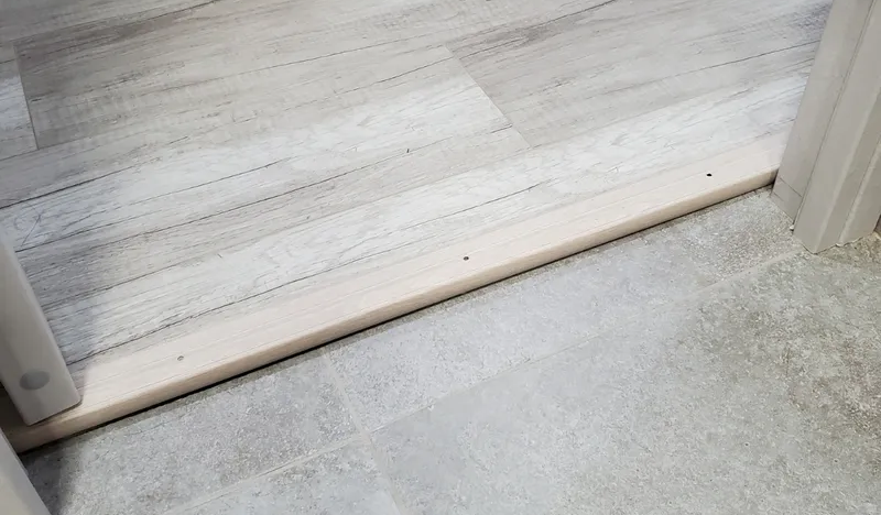 Порог угловой ПУ 06.900.01л Серебро