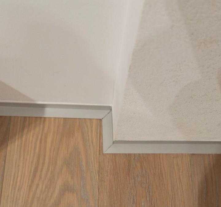 Антиплинтус Апл 02.2700.001. Без покрытия