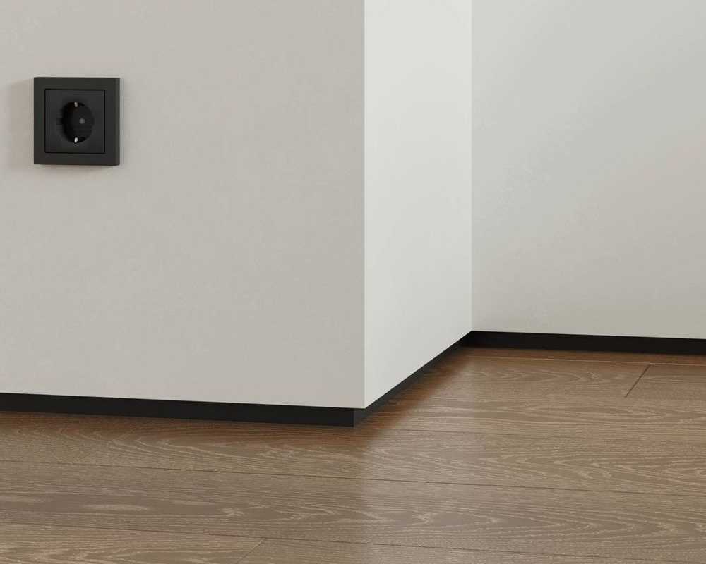 Теневой профиль Decaro Engineering D001А Black 2,0 м