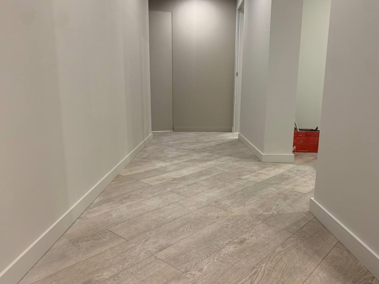 Плинтус NMC FD8 Wallstyl 80*15*2000. Окраска включена в стоимость