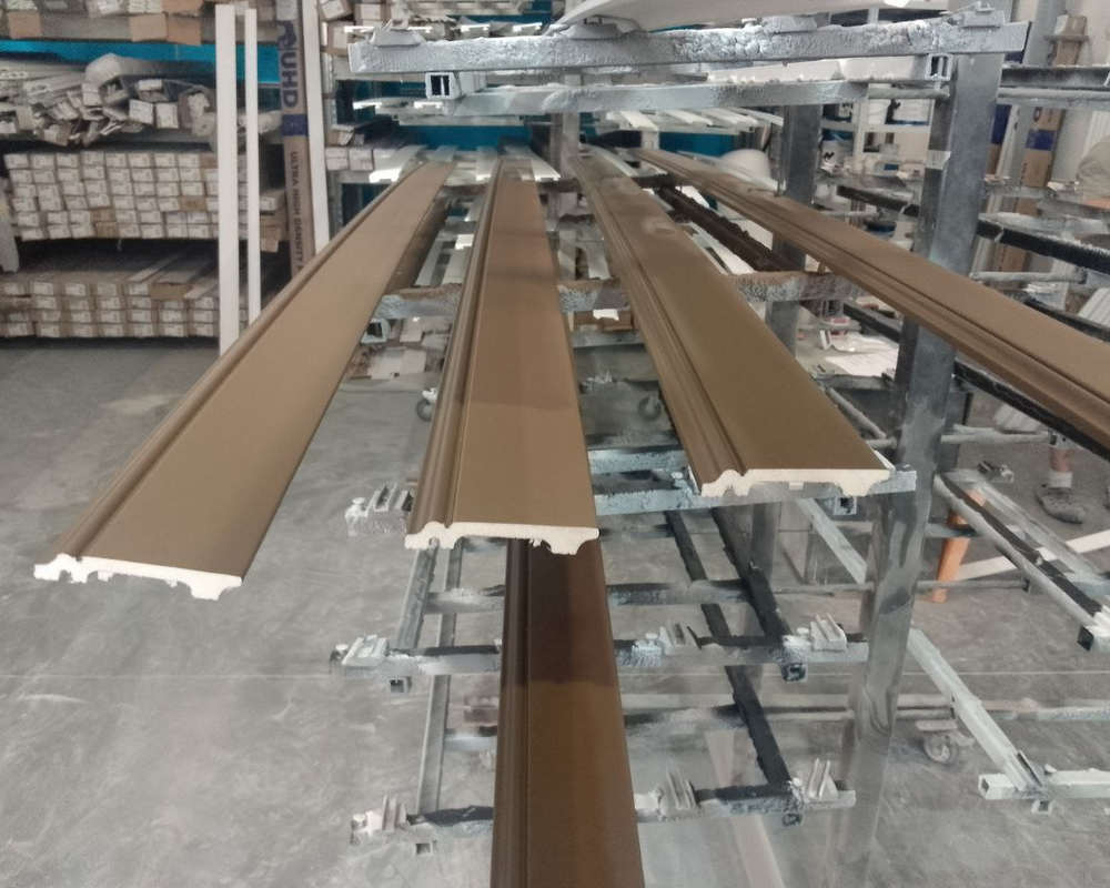 Плинтус СОЛИД 1 UHD 47/80 80*16,5*2000. Окраска включена в стоимость