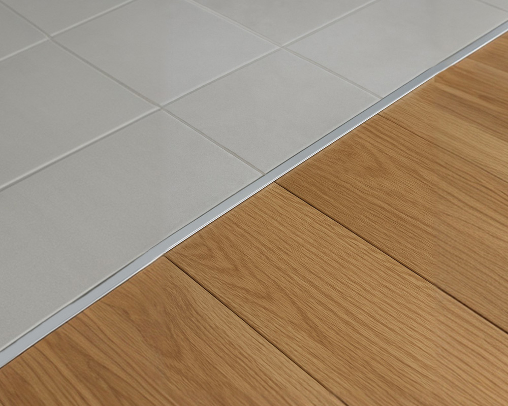 Алюминиевый  профиль ПТ-05  серебро/мат 2,7 м.